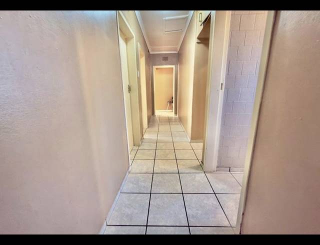 3 BEDROOM HOUSE FOR SALE IN MINNEBRON